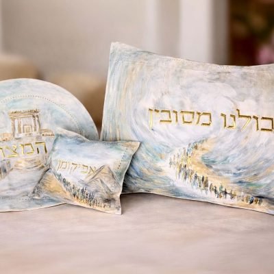 hand-painted <p> Pesach set 